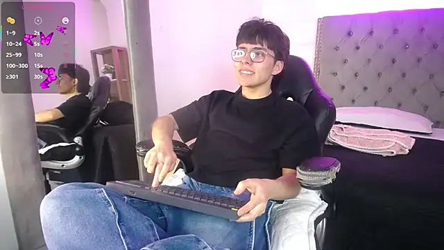 PepperTwink online show from 8, 9, 2025