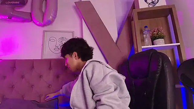 PepperTwink online show from 20, 12, 2025