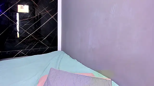 Snapshot of maddie_18 chatting on 21, 3, 2025 maddie 18 online show from 21, 3, 2025