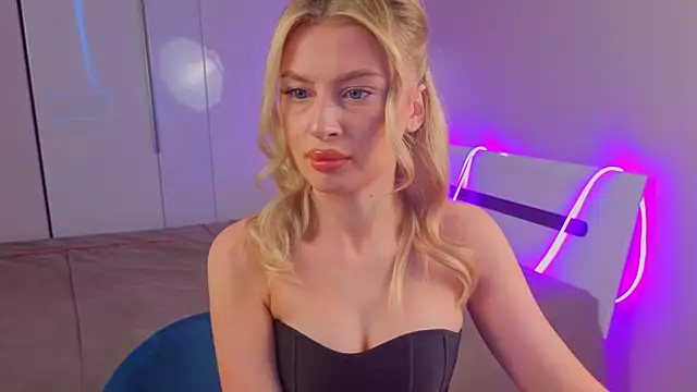 AnitaLamb online show from 19, 10, 2025