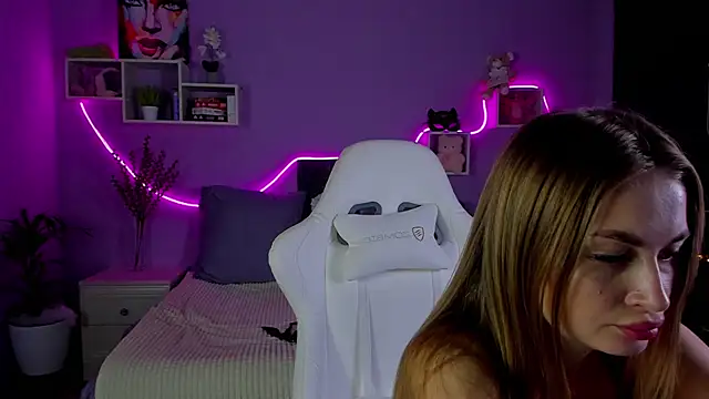 AnitaLamb online show from 10, 3, 2025