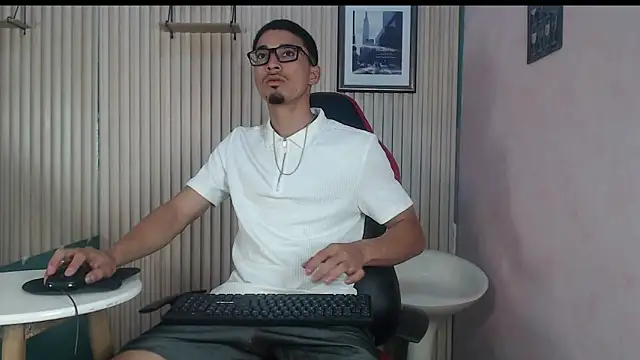 Becker2  online show from 18, 12, 2025