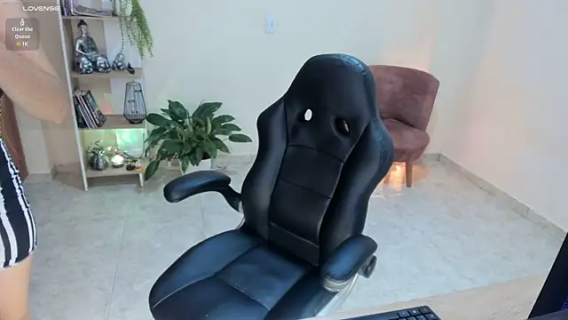 Nathalie 29 online show from 14, 4, 2026