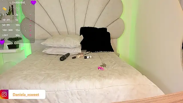 Danielaangelina online show from 27, 9, 2025