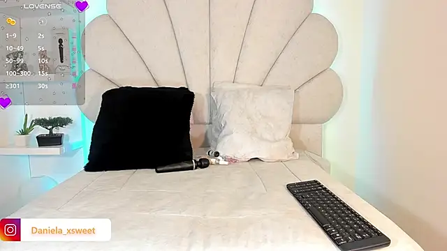 Danielaangelina online show from 10, 9, 2025