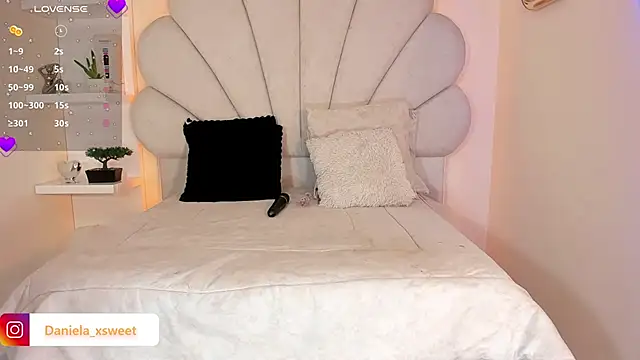 Danielaangelina online show from 10, 10, 2025