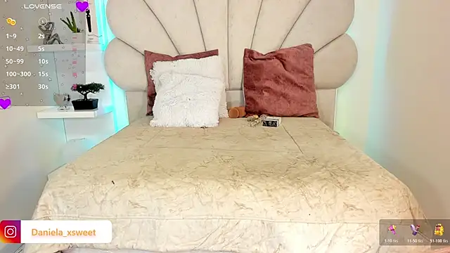 Danielaangelina online show from 7, 11, 2025