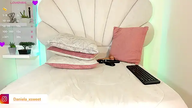 Danielaangelina online show from 10, 3, 2026