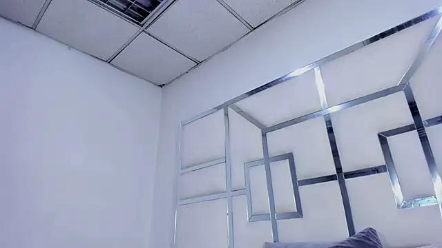 ZoeWan69 online show from 4, 10, 2025