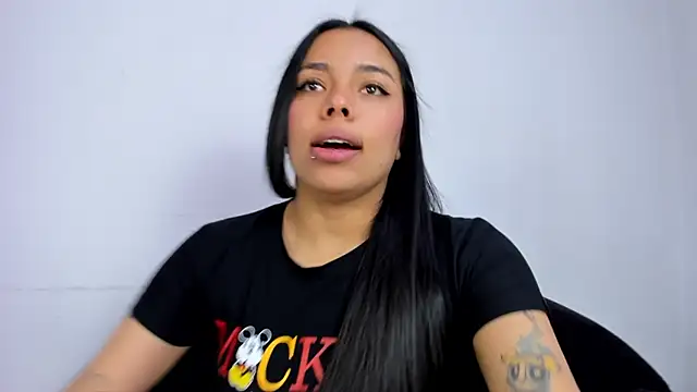 ZoeWan69 online show from 12, 11, 2025