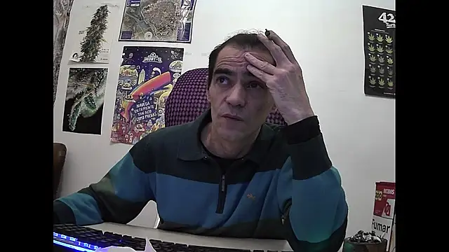 ReyDeBotones online show from 8, 4, 2026