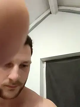 Cosmin224451 online show from 25, 11, 2025