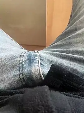 Snapshot of legolasleo chatting on 19, 12, 2025 legolasleo online show from 19, 12, 2025