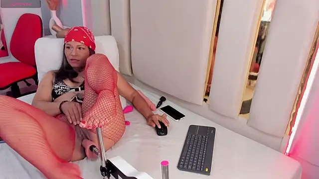 emmysandoval online show from 4, 11, 2025