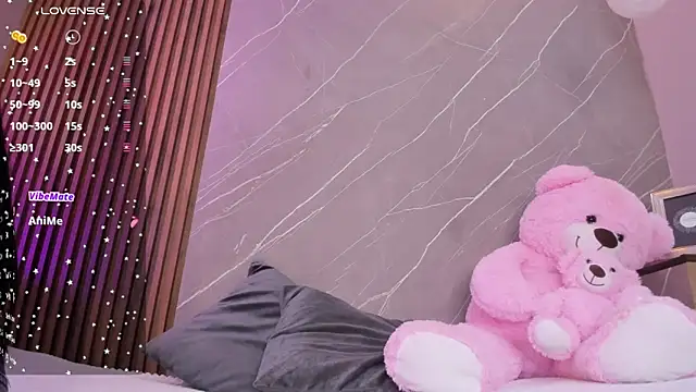 Snapshot of ariana_jhonson1 chatting on 25, 11, 2025 ariana jhonson1 online show from 25, 11, 2025