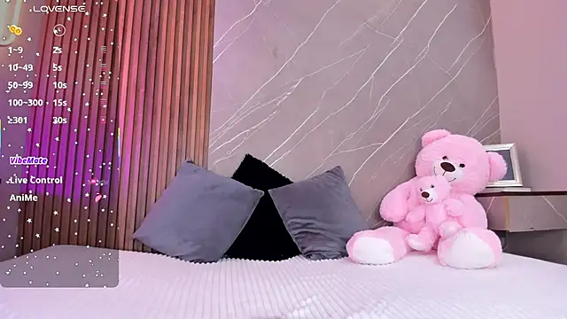 Snapshot of ariana_jhonson1 chatting on 6, 10, 2025 ariana jhonson1 online show from 6, 10, 2025