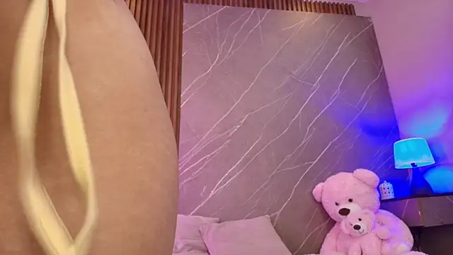 ariana jhonson1 online show from 15, 1, 2026