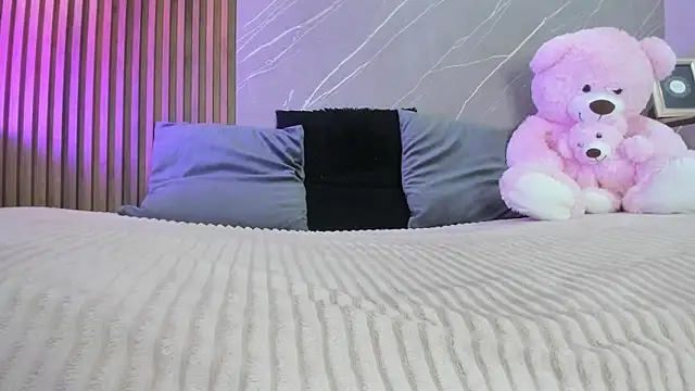 Snapshot of ariana_jhonson1 chatting on 19, 11, 2025 ariana jhonson1 online show from 19, 11, 2025