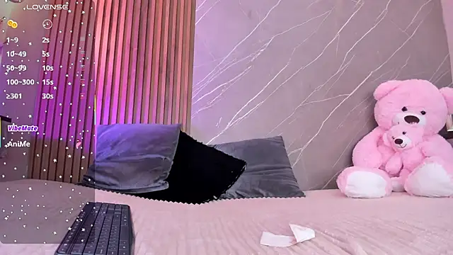 Snapshot of ariana_jhonson1 chatting on 18, 10, 2025 ariana jhonson1 online show from 18, 10, 2025