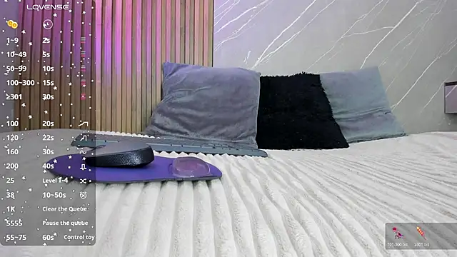 Snapshot of ariana_jhonson1 chatting on 8, 11, 2025 ariana jhonson1 online show from 8, 11, 2025