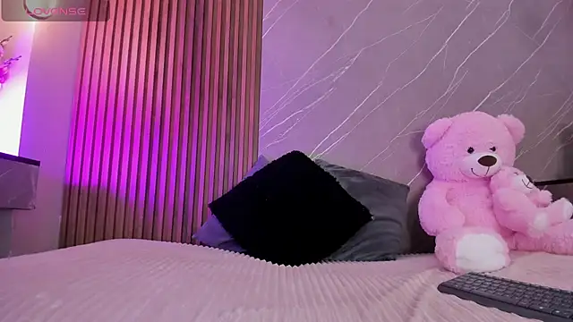 Snapshot of ariana_jhonson1 chatting on 20, 11, 2025 ariana jhonson1 online show from 20, 11, 2025