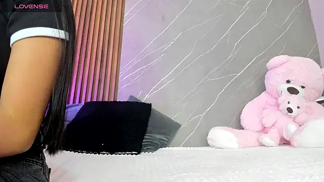 Snapshot of ariana_jhonson1 chatting on 1, 10, 2025 ariana jhonson1 online show from 1, 10, 2025