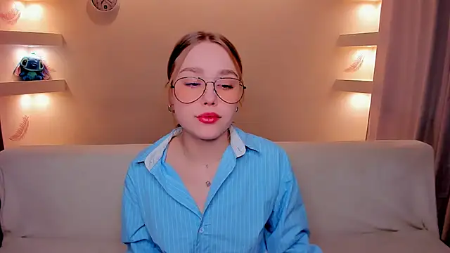 YourMegan online show from 4, 11, 2025