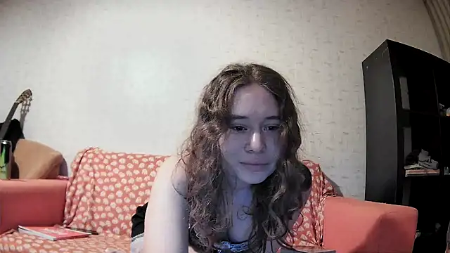 girliemilk online show from 2, 3, 2025