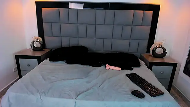 Your Lady Milf online show from 20, 3, 2025