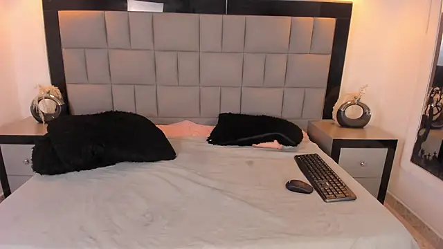 Your Lady Milf online show from 22, 3, 2025