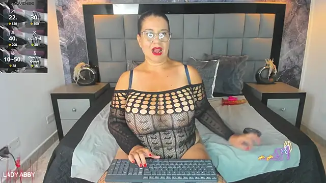 Your Lady Milf online show from 13, 1, 2026