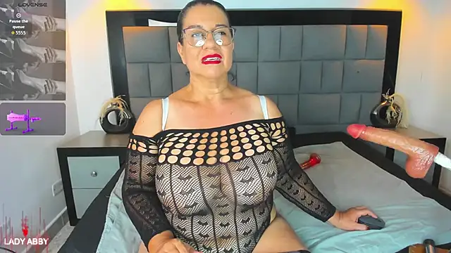 Your Lady Milf online show from 4, 10, 2025