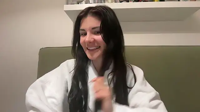 Petitecookie online show from 15, 4, 2026