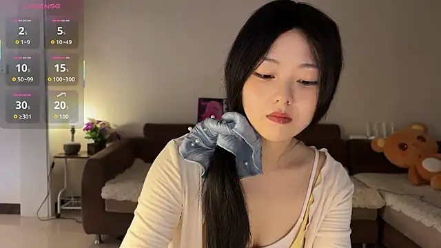 nanaliu6 online show from 4, 10, 2025