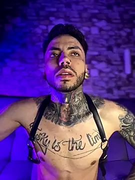 Walker Thomas1 online show from 9, 11, 2025