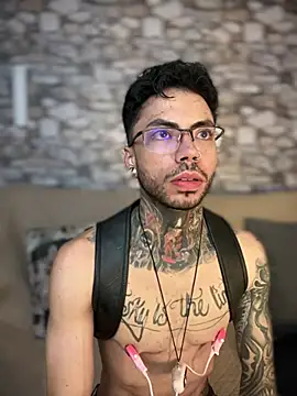 Walker Thomas1 online show from 8, 3, 2025