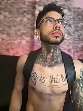 Walker Thomas1 online show from 14, 2, 2025