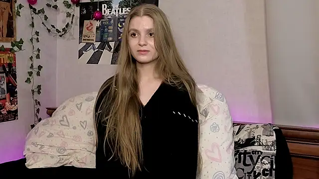 PrudenceCannon online show from 8, 2, 2025