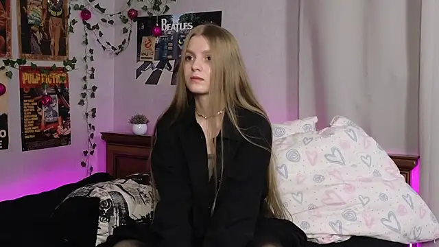 PrudenceCannon online show from 6, 2, 2025