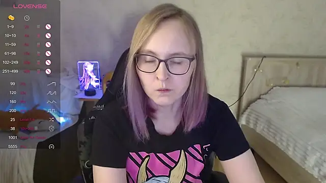 Agatha Mott online show from 10, 10, 2025