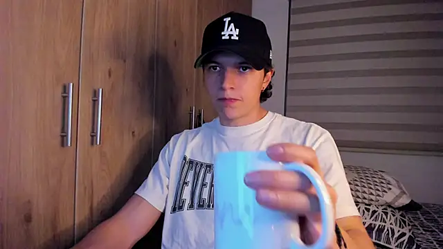 Mastrangelo xxx online show from 14, 10, 2025