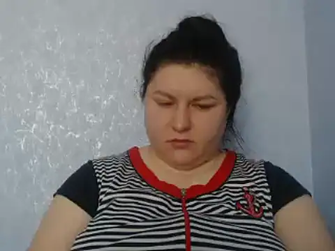 KiraSwee online show from 22, 2, 2025