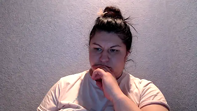 KiraSwee online show from 22, 11, 2025