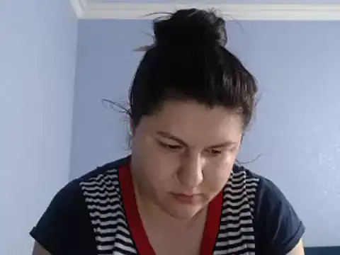 KiraSwee online show from 30, 1, 2025