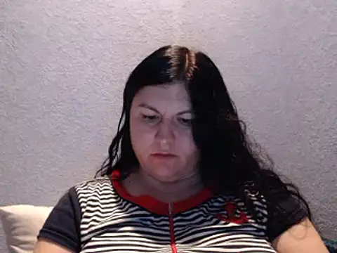 KiraSwee online show from 10, 10, 2025