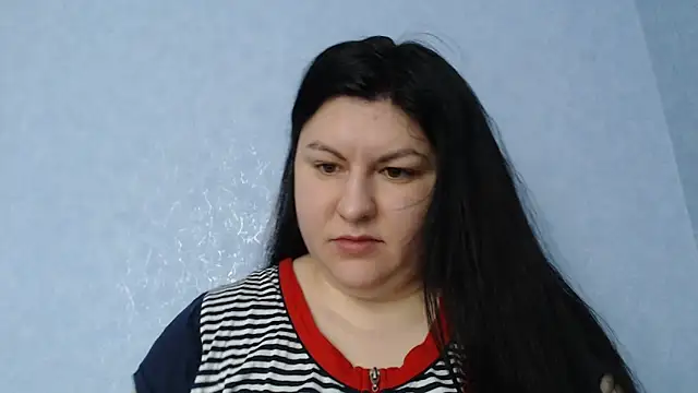 KiraSwee online show from 16, 12, 2025