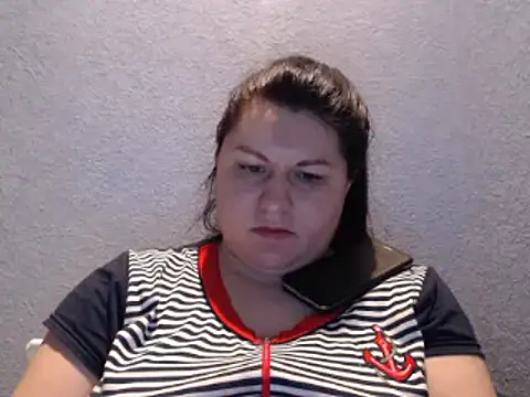 KiraSwee online show from 5, 3, 2025