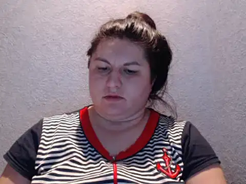 KiraSwee online show from 6, 3, 2025