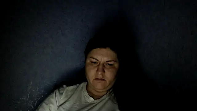 KiraSwee online show from 9, 9, 2025