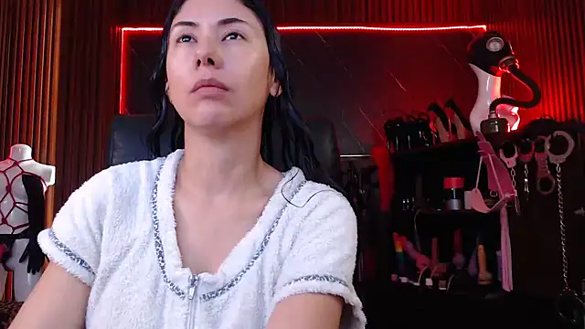 XiaQueen online show from 11, 10, 2025